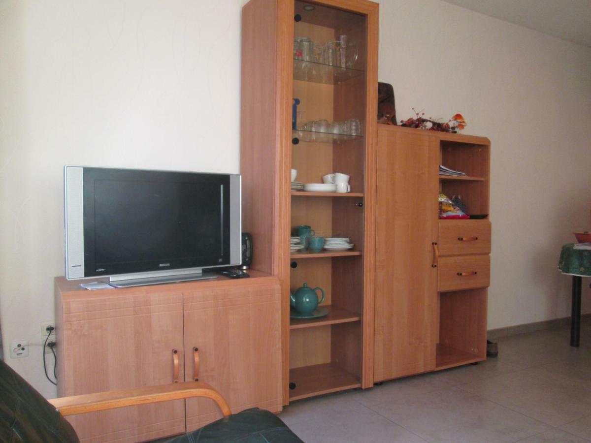 Plaza Apartment *